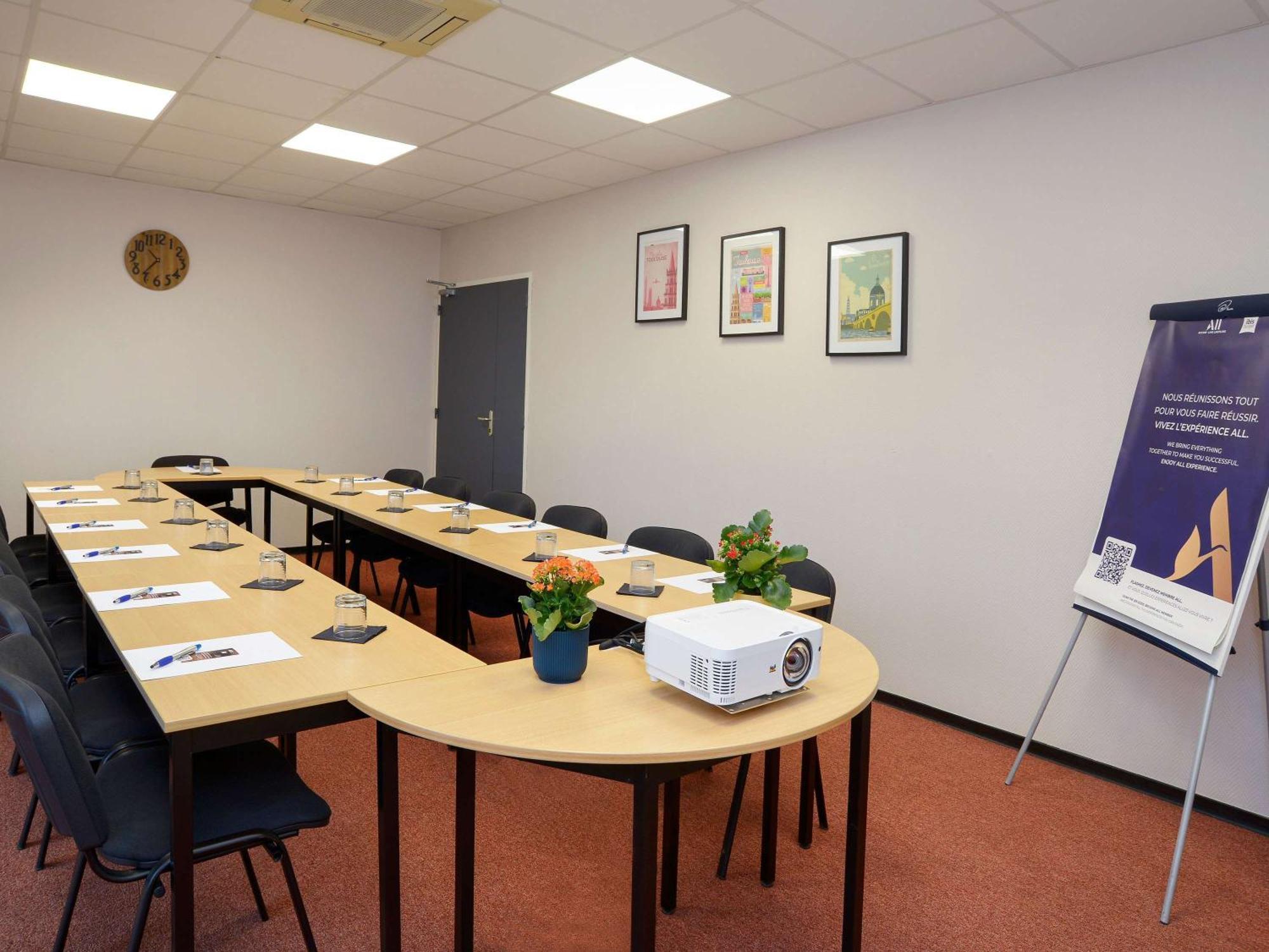 Ibis Budget Toulouse Centre Gare Buitenkant foto